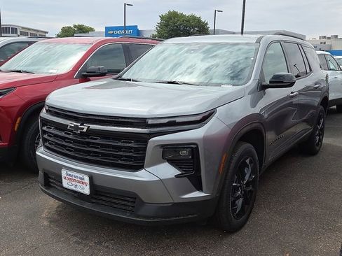 New 2026 Chevrolet Traverse LT w/ Midnight/Sport Edition FWD image 1