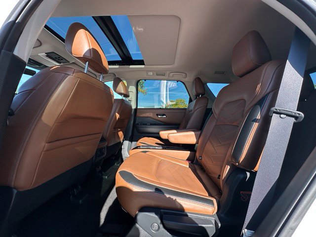 Certified 2023 Nissan Pathfinder Platinum AWD/4WD image 25
