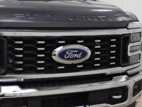 Used 2023 Ford F450 Lariat w/ Lariat Ultimate Package image 11