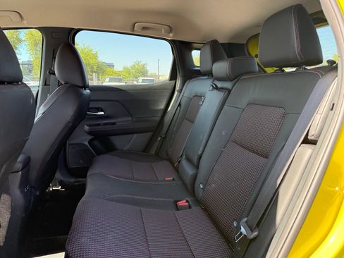 Used 2025 Nissan Kicks SR FWD image 9