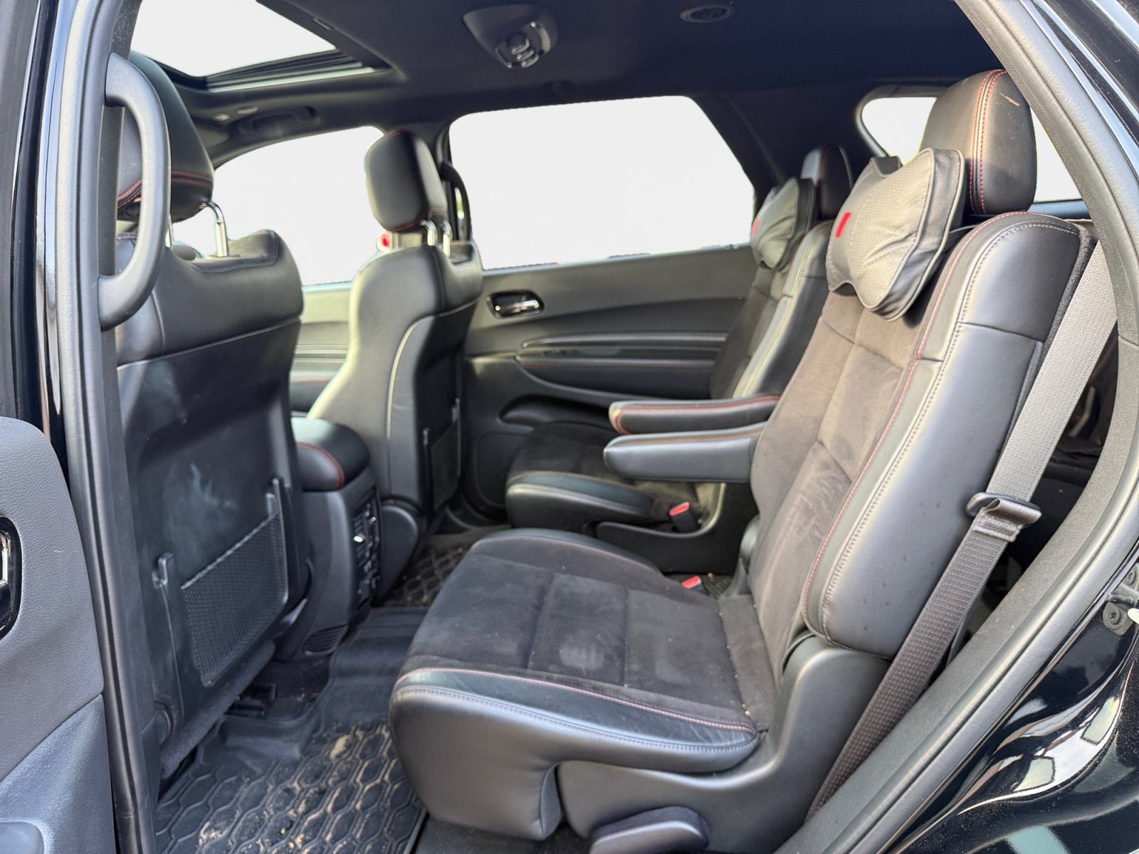 Used 2023 Dodge Durango R/T w/ Tow 'N Go Package AWD/4WD image 10