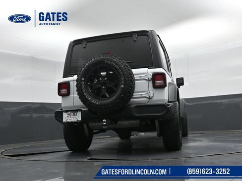 Used 2022 Jeep Wrangler Unlimited Sport AWD/4WD image 36