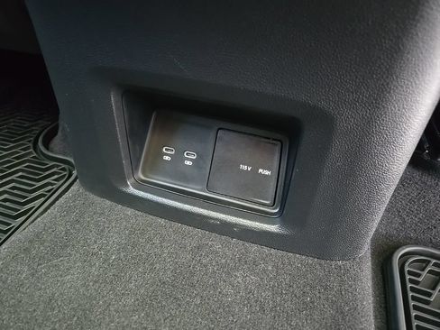 Used 2024 Volkswagen Atlas SEL Premium R-Line AWD/4WD image 89