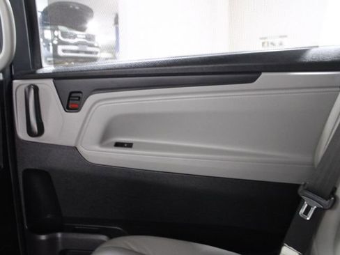 Used 2019 Honda Odyssey Elite image 43