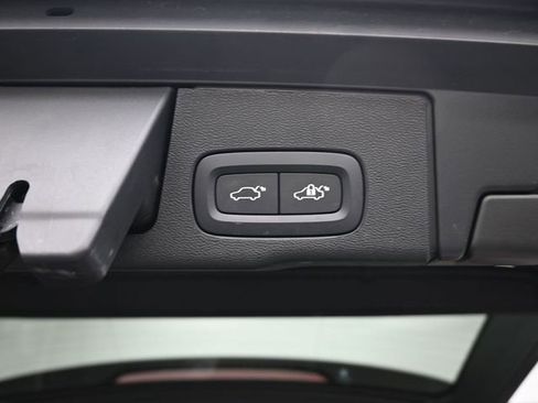 Used 2023 Volvo XC60 B5 Ultimate AWD/4WD image 34