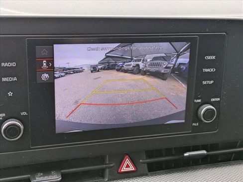 Used 2024 Kia Sportage LX image 14