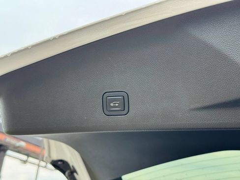 Used 2012 Cadillac SRX Luxury AWD/4WD image 42