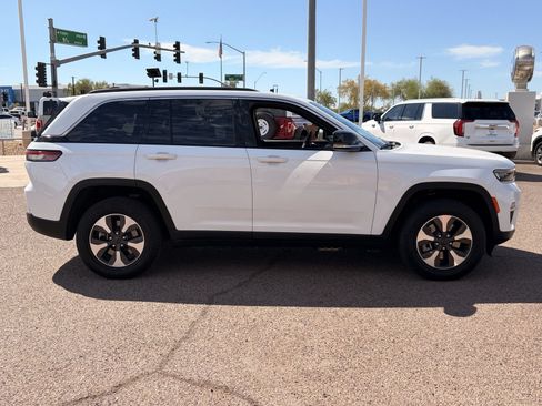 Used 2024 Jeep Grand Cherokee Limited 4xe AWD/4WD image 36