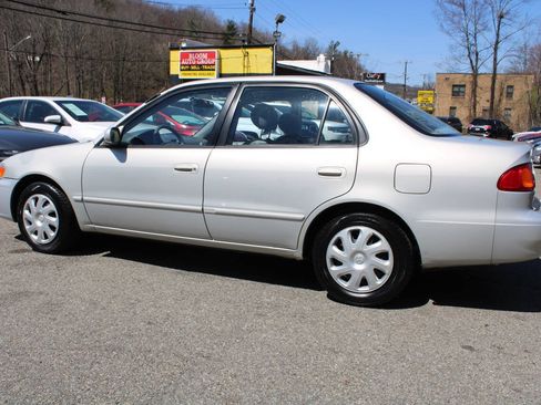 Used 2002 Toyota Corolla LE FWD image 11