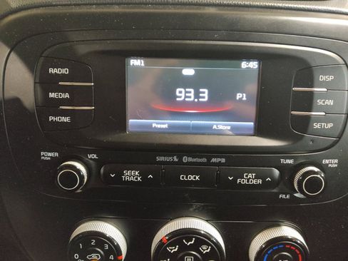 Used 2016 Kia Soul w/ Option Group 020 FWD image 25
