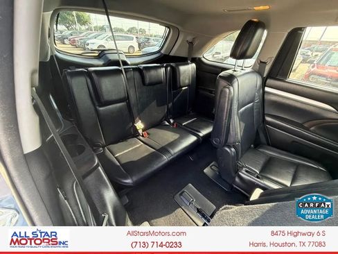 Used 2018 Toyota Highlander XLE FWD image 17