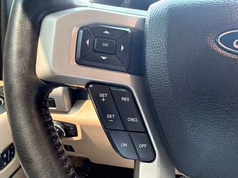 Used 2017 Ford F250 Lariat w/ Lariat Value Package AWD/4WD image 27