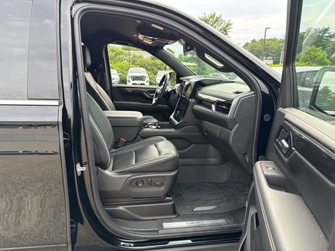 Used 2025 GMC Yukon Elevation w/ LPO, Floor Liner Package AWD/4WD image 18