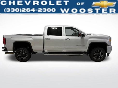 Used 2018 GMC Sierra 2500 Denali w/ Duramax Plus Package image 6