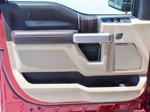 Used 2019 Ford F150 Lariat w/ Equipment Group 502A Luxury AWD/4WD image 25
