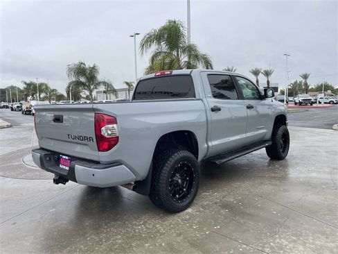 Used 2019 Toyota Tundra SR5 w/ SR5 Convenience Package image 8