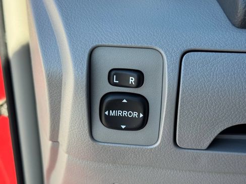 Used 2009 Toyota Camry FWD image 24