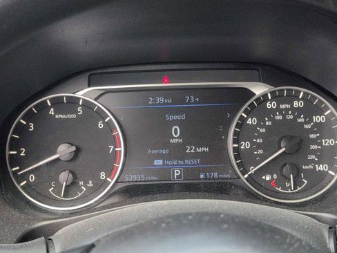 Used 2024 Nissan Altima 2.5 SV FWD image 31