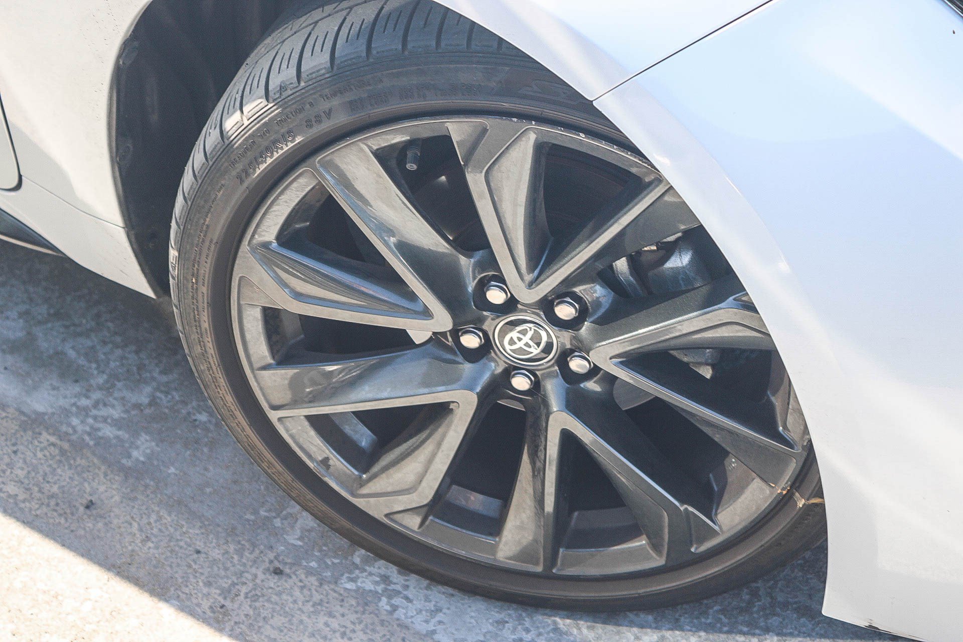Used 2024 Toyota Corolla SE w/ SE Premium Package FWD image 17