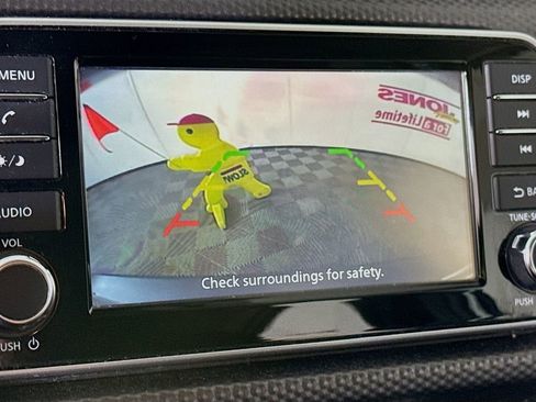 Used 2019 Nissan Kicks S image 5