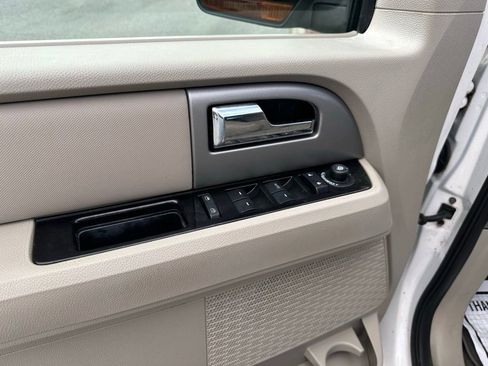 Used 2012 Ford Expedition Limited image 22