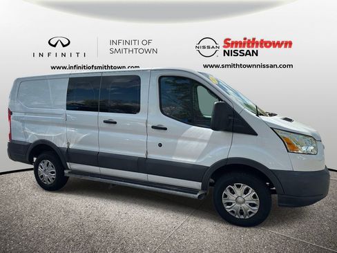 Used 2015 Ford Transit 250 130 Low Roof w/ Exterior Upgrade Package RWD image 4