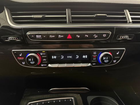 Used 2019 Audi Q7 3.0T Premium Plus image 17