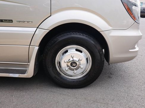 Used 2014 Mercedes-Benz Sprinter 3500 image 24