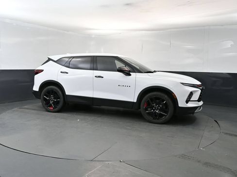 Used 2023 Chevrolet Blazer LT AWD/4WD image 7