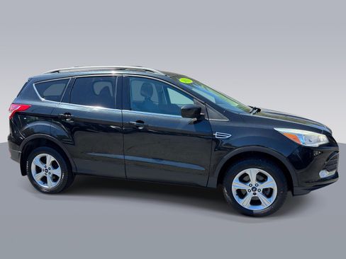 Used 2013 Ford Escape SE FWD image 2