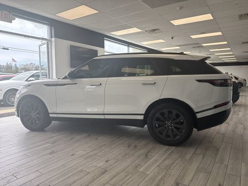Used 2018 Land Rover Range Rover Velar R-Dynamic SE AWD/4WD image 5