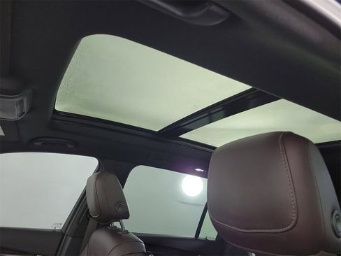 Used 2021 Cadillac XT6 Premium Luxury image 17