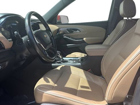 Used 2022 Chevrolet Traverse Premier AWD/4WD image 8