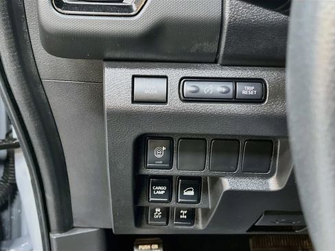 Used 2024 Nissan Frontier PRO-4X w/ Technology Package image 10