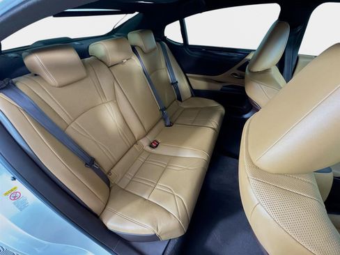 Used 2019 Lexus ES 350 Ultra Luxury image 30