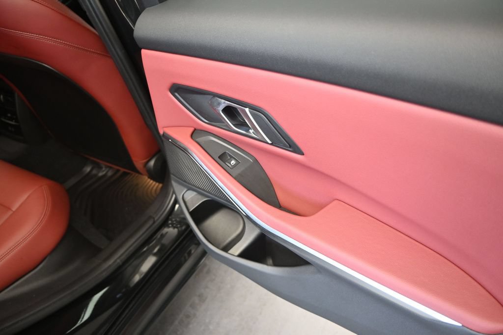 Certified 2024 BMW 330i Sedan w/ M Sport Package RWD image 21