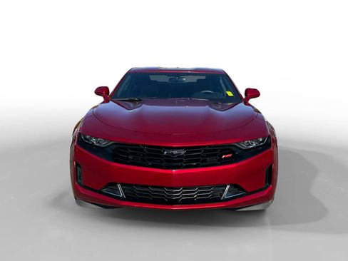Used 2021 Chevrolet Camaro LT w/ RS Package image 8
