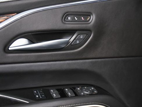 Used 2024 Cadillac Escalade ESV Premium Luxury w/ LPO, Floor Liner Package AWD/4WD image 10