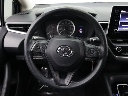 Used 2021 Toyota Corolla LE FWD image 25