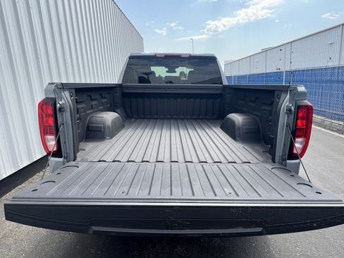 Used 2025 GMC Sierra 1500 Elevation AWD/4WD image 11