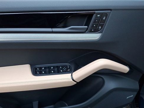 New 2026 Porsche Cayenne AWD/4WD image 13