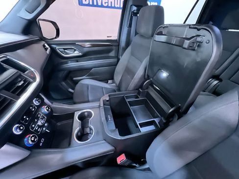 Used 2022 GMC Yukon SLE w/ Gmc Pro Safety Plus Package RWD image 29