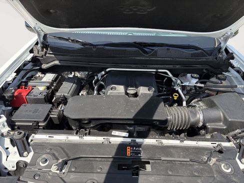 Used 2024 Chevrolet Colorado Trail Boss AWD/4WD image 25