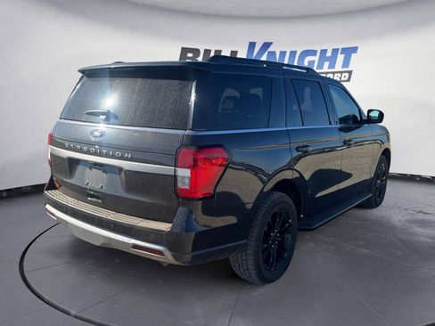Used 2024 Ford Expedition XLT image 5