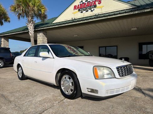 Used 2005 Cadillac De Ville w/ Equipment Group FWD image 2