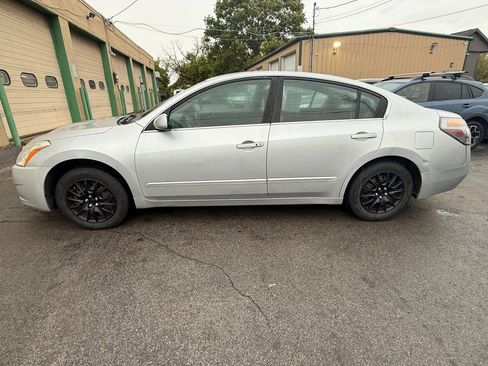 Used 2012 Nissan Altima 2.5 S image 9