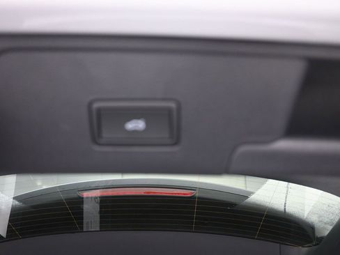 New 2026 Volkswagen Atlas Cross Sport SEL R-Line image 25