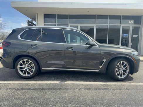 Used 2026 BMW X5 xDrive40i image 3