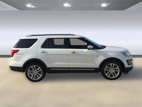 Used 2017 Ford Explorer Limited image 7