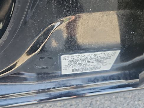 Used 2021 Nissan Versa SV image 21